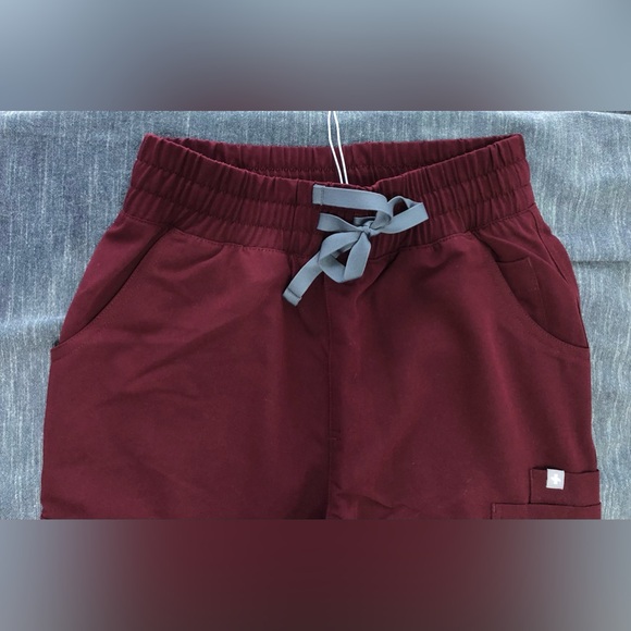 Figs Technical Collection High Waisted Yola Pant XXS Maroon - Picture 5 of 15